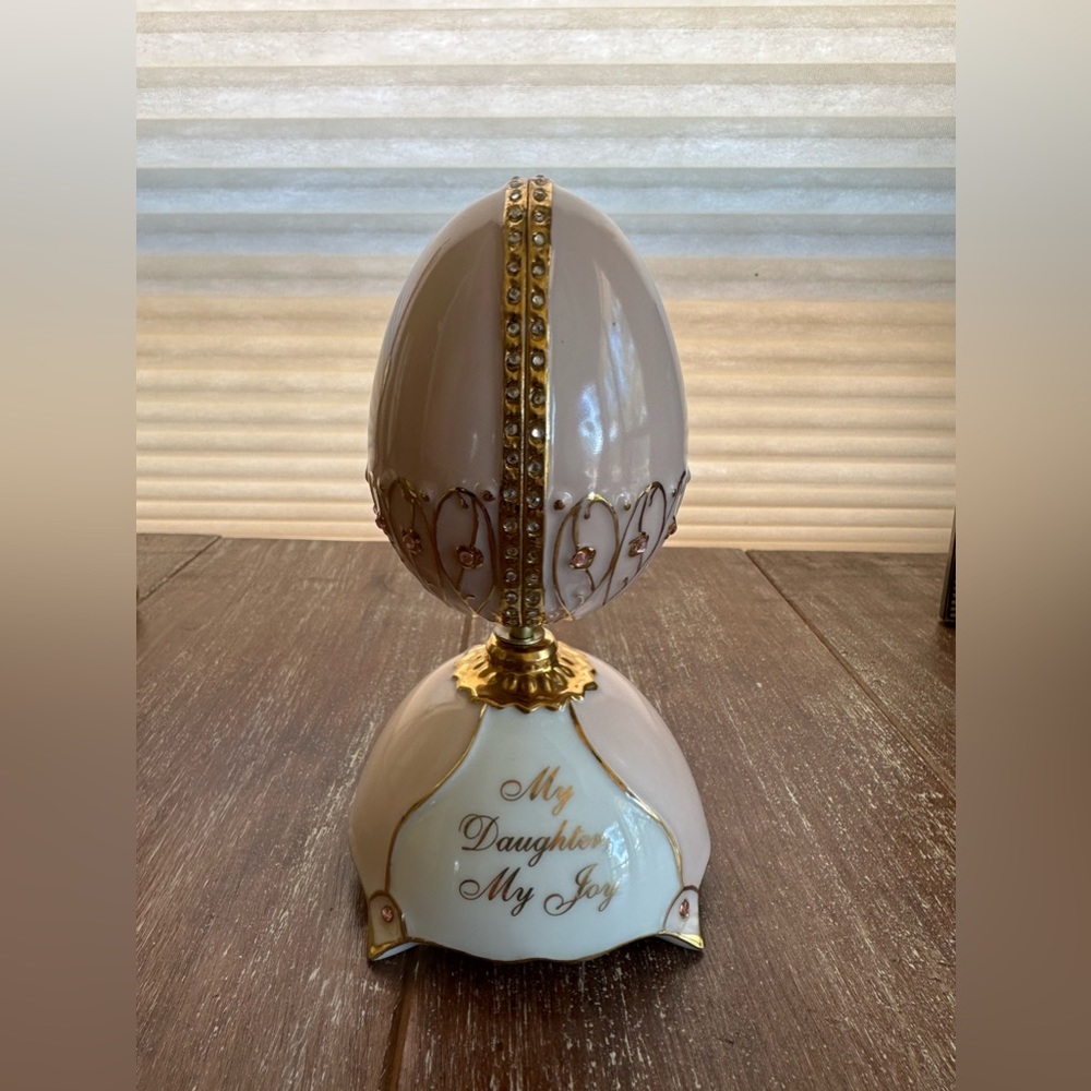 Precious Jewel Heirloom Porcelin